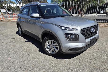 Silver 2025 Hyundai Venue Wagon