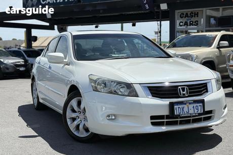 White 2010 Honda Accord Sedan Vti
