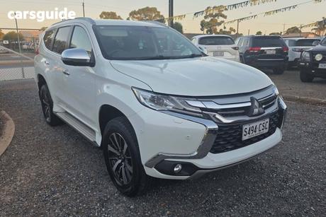 White 2016 Mitsubishi Pajero Sport Wagon Exceed (4X4)