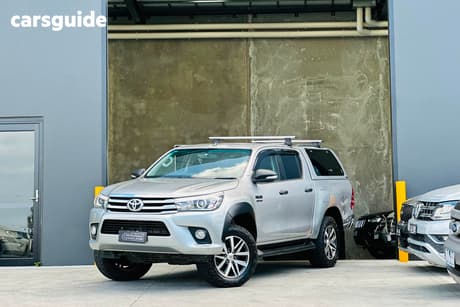 Silver 2017 Toyota Hilux Dual Cab Utility Sr5 (4X4)
