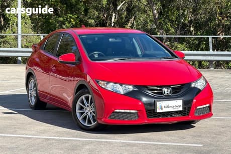 Red 2014 Honda Civic Hatchback Vti-S