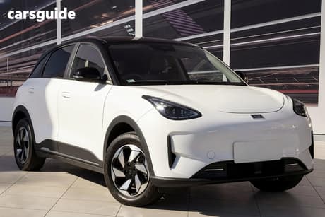 White 2026 Geely Ex2 Hatchback Inspire