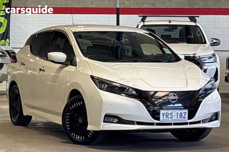 White 2022 Nissan Leaf Hatchback