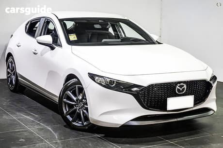 White 2025 Mazda Mazda3 Hatchback G20 Evolve