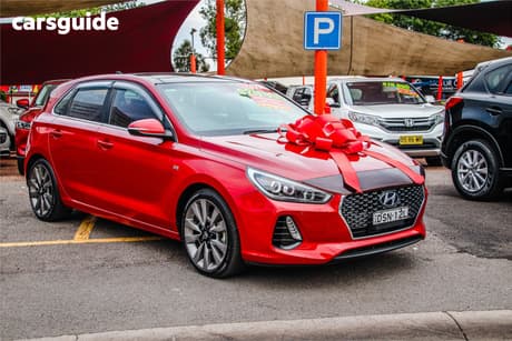 Red 2017 Hyundai I30 Hatchback Sr Premium