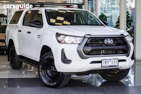 White 2022 Toyota Hilux Double Cab Pick Up Sr (4X4)
