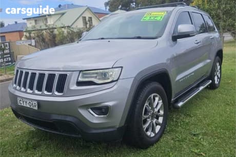 Silver 2015 Jeep Grand Cherokee Wagon Laredo (4X4)