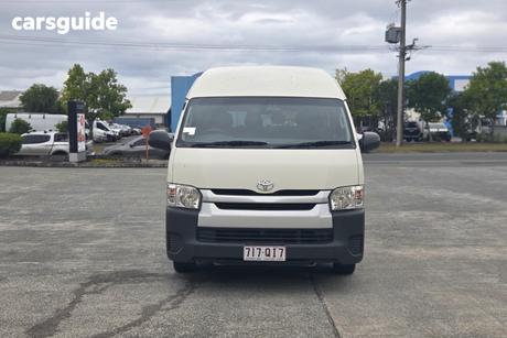 2018 Toyota HiAce Bus Commuter