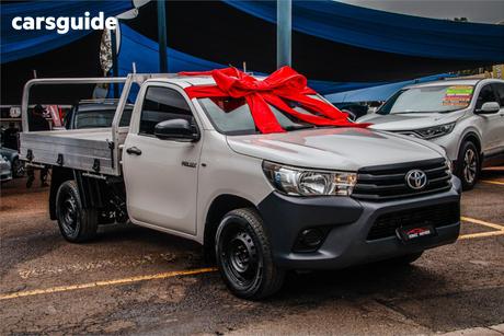 White 2015 Toyota Hilux Dual Cab Utility Sr5 (4X4)