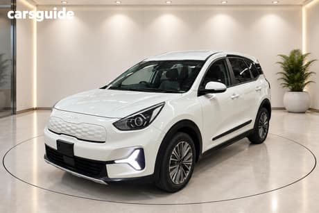 White 2022 Kia Niro SUV PLUS EV