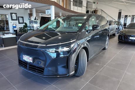 Black 2026 Xpeng X9 Wagon Awd Performance