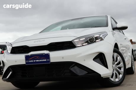 White 2022 Kia Cerato Hatchback S