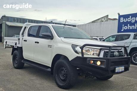 White 2020 Toyota Hilux Double Cab Chassis Sr (4X4)