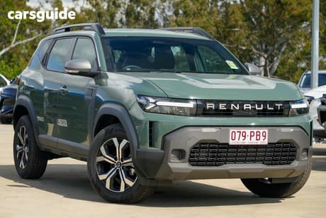 Green 2025 Renault Duster Wagon Evolution (4X2)