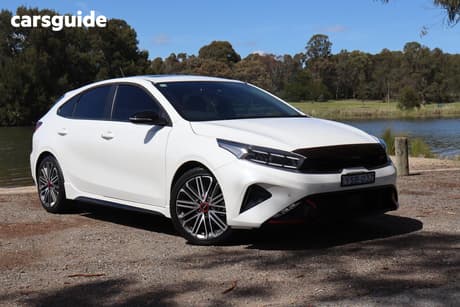 White 2024 Kia Cerato Hatchback Gt