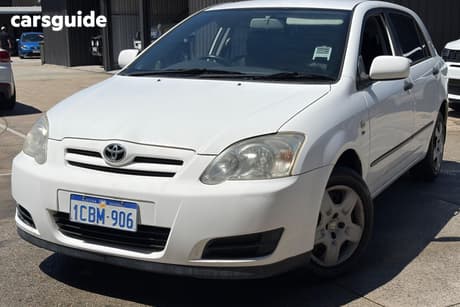 White 2005 Toyota Corolla Hatchback Ascent Sport Seca