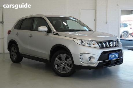 Silver 2023 Suzuki Vitara Wagon Beat