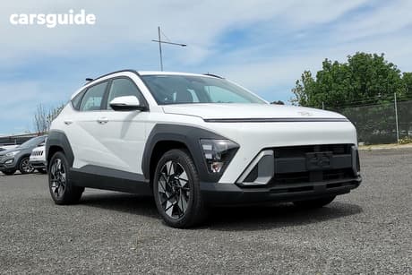White 2025 Hyundai Kona Wagon