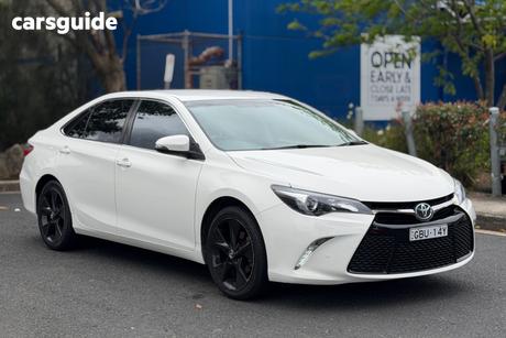 White 2015 Toyota Camry Sedan Atara Sx