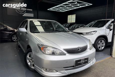 Silver 2002 Toyota Camry Sedan Sportivo