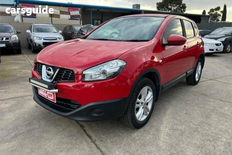 Red 2013 Nissan Dualis Wagon St (4X2)