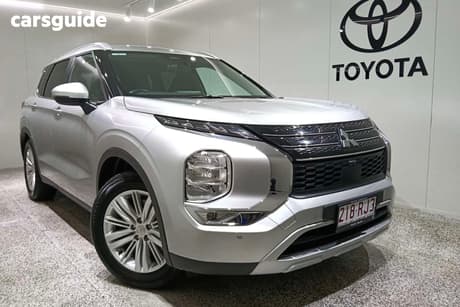 2024 Mitsubishi Outlander Ls 7 Seat (Awd)