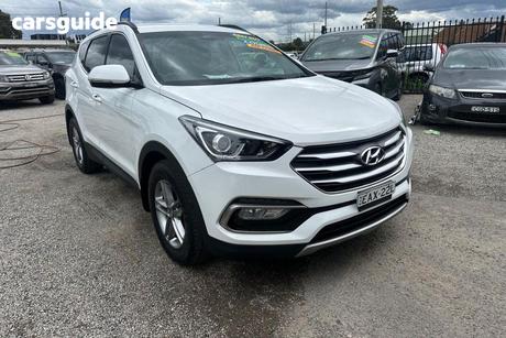 White 2016 Hyundai Santa FE Wagon Active (4X4)
