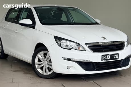 White 2014 Peugeot 308 Hatchback Active