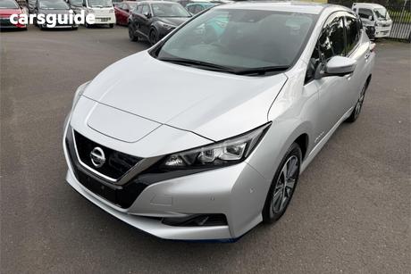 Silver 2019 Nissan Leaf Hatchback