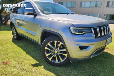 Silver 2017 Jeep Grand Cherokee Wagon Limited (4X4)