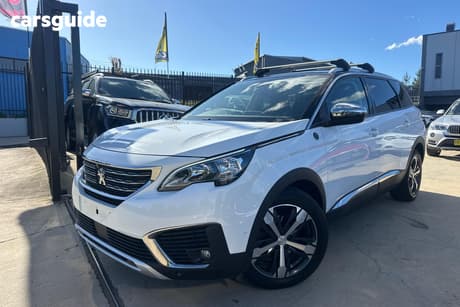 White 2018 Peugeot 5008 Wagon Crossway