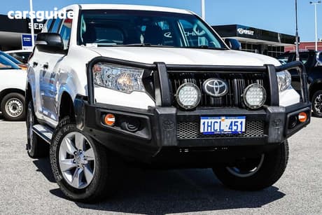 White 2020 Toyota Landcruiser Wagon Lc200 Gx (4X4)