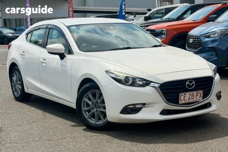 White 2016 Mazda 3 Sedan Maxx