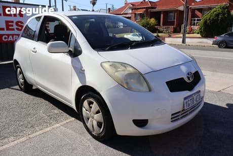 White 2007 Toyota Yaris Hatchback Yr