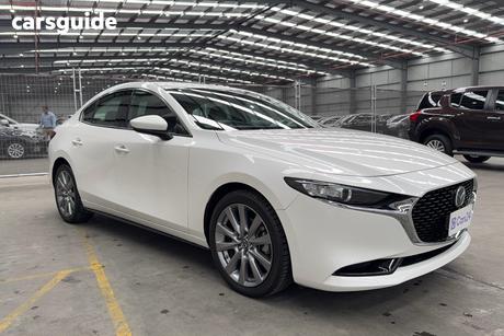 White 2024 Mazda 3 Sedan G25 Gt