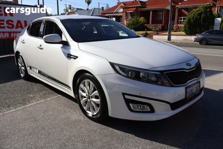 White 2013 Kia Optima Sedan Si