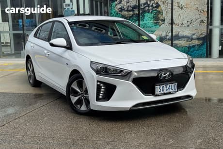 White 2018 Hyundai Ioniq Hatchback Electric Elite (Black Grille)