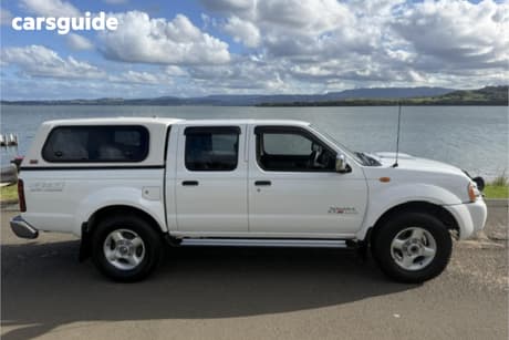 White 2012 Nissan Navara Dual Cab Pick-up St-R (4X4)