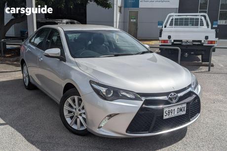 Silver 2015 Toyota Camry Sedan Atara S