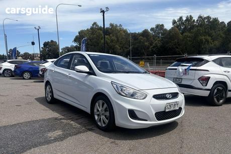 White 2018 Hyundai Accent Sedan Sport