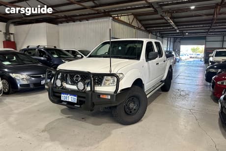 White 2011 Nissan Navara Dual Cab Chassis Rx (4X4)