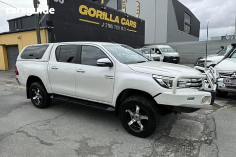 White 2015 Toyota Hilux Dual Cab Utility Sr5 (4X4)