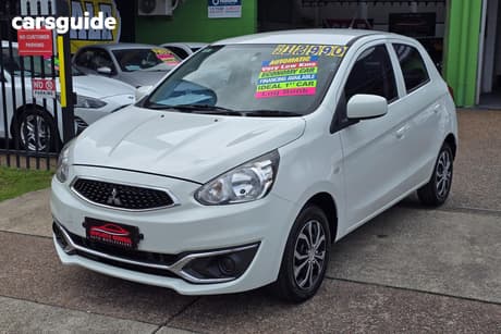 White 2019 Mitsubishi Mirage Hatchback Es