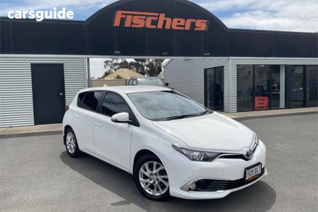 White 2016 Toyota Corolla Hatchback Ascent Sport