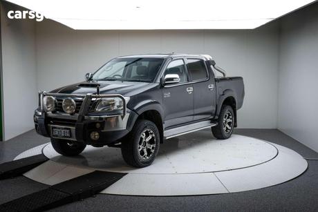 Black 2013 Toyota Hilux Dual Cab Pick-up Sr5 (4X4)