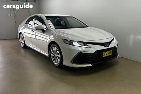 White 2022 Toyota Camry Sedan Ascent Hybrid