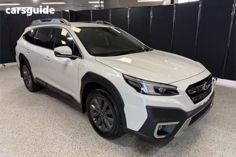 White 2023 Subaru Outback Wagon Awd