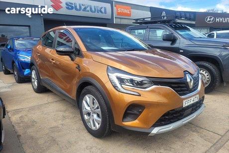 Orange 2022 Renault Captur Wagon Life