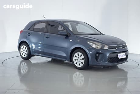 Blue 2017 Kia RIO Hatchback S