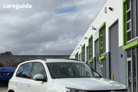 White 2015 Volkswagen Tiguan Wagon